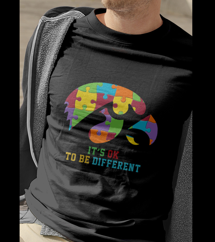 It's Ok To Be Different Iowa Hawkeyes Autism Puzzle T-Shirt