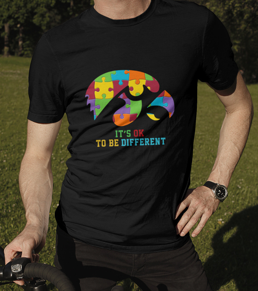 It's Ok To Be Different Iowa Hawkeyes Autism Puzzle T-Shirt
