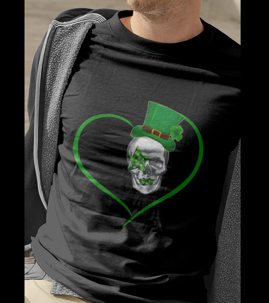 Kiss 02 Skull With Shamrock Star And Green Top Hat Inside Heart Shape T-Shirt