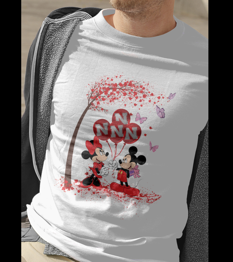 Ncaa Nebraska Cornhuskers Mickey Minnie Balloons Butterflies T-Shirt