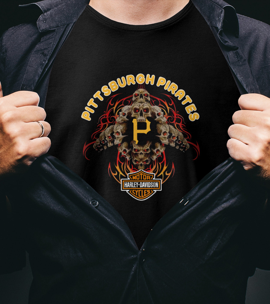 Pittsburgh Pirates Harley Davidson Skulls Flame Motif T-Shirt