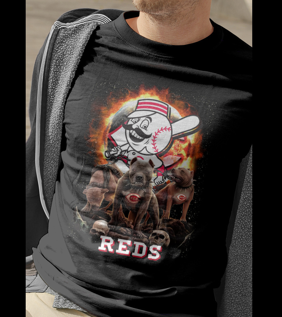 Cincinnati Reds Logo With Fierce Dogs And Skulls T-Shirt