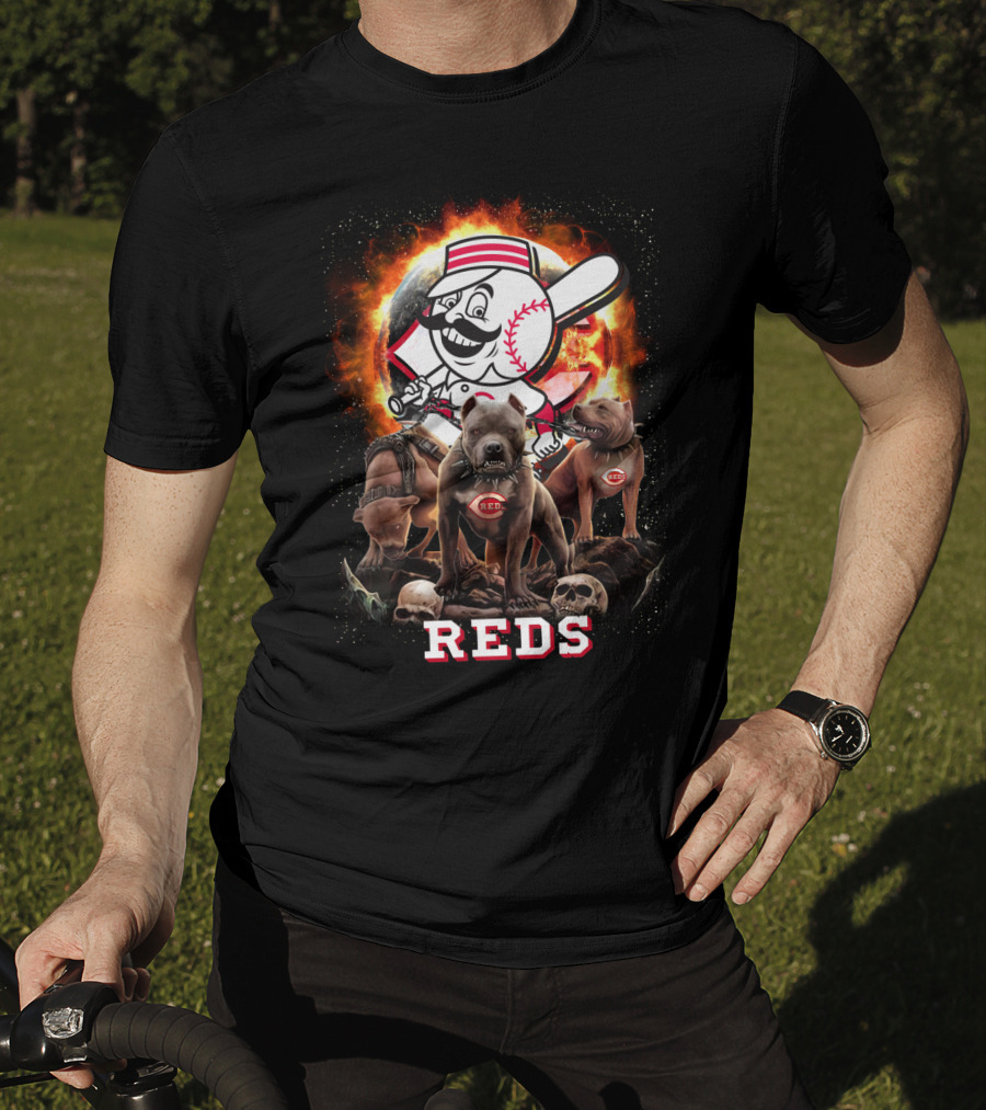 Cincinnati Reds Logo With Fierce Dogs And Skulls T-Shirt