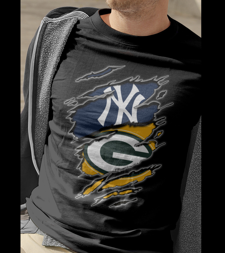 New York Yankees Green Bay Packers Fan Cross-Logo T-Shirt