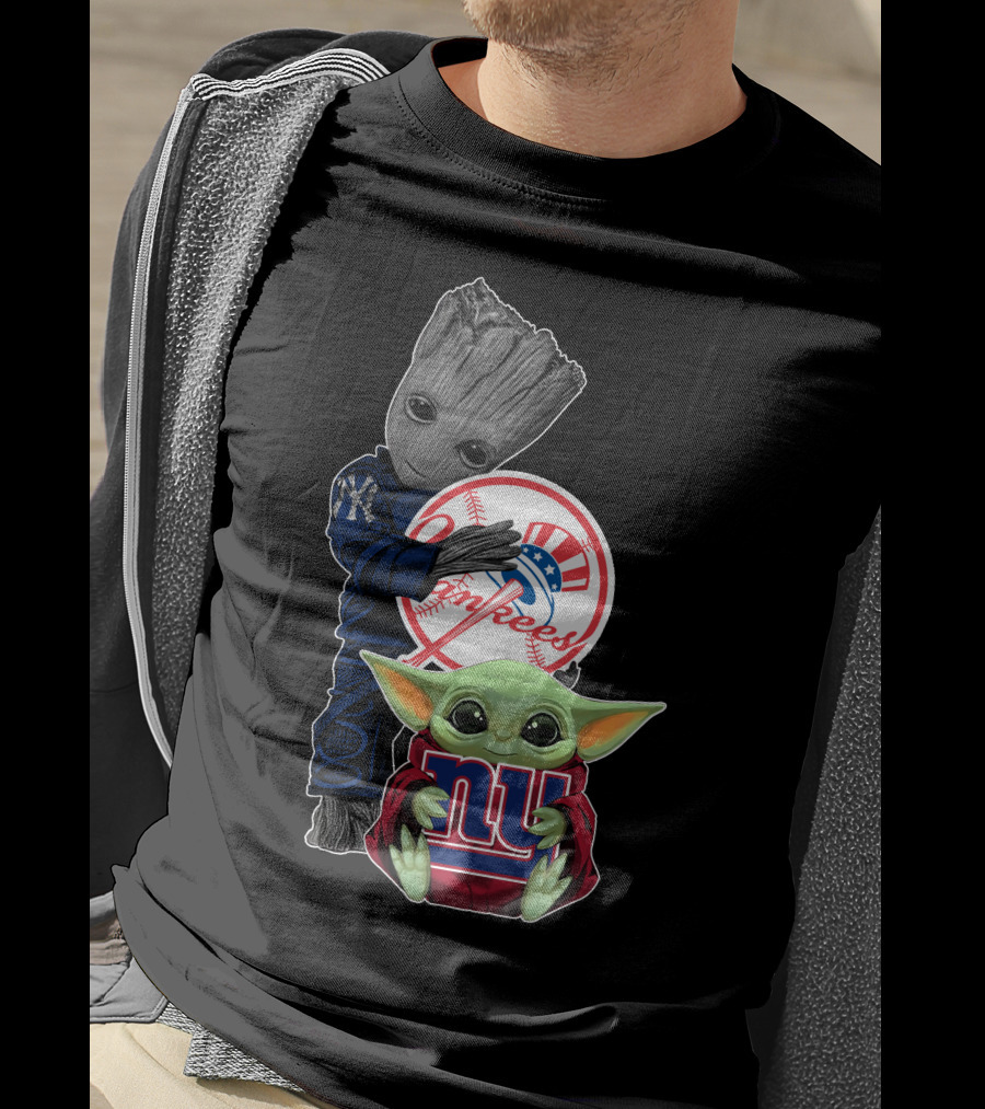 Yankees Giants Baby Alien And Tree Creature Hugging Logos T-Shirt