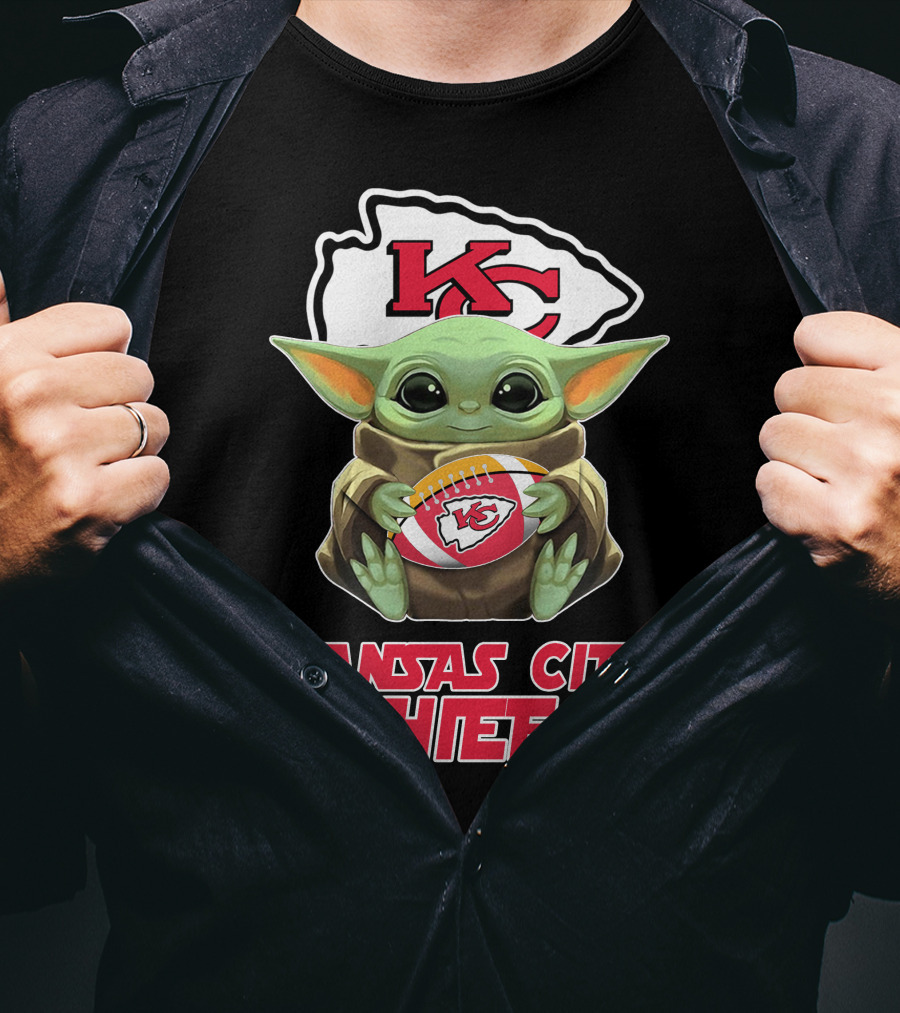 Kansas City Chiefs Baby Yoda Football T-Shirt