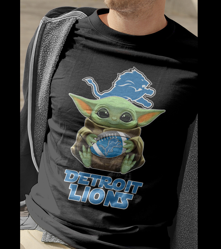 Detroit Lions Baby Yoda Football Fanart T-Shirt