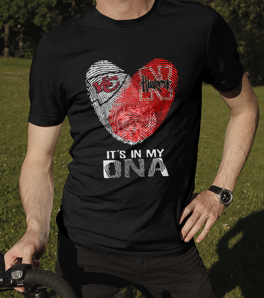 Chiefs Huskers It's In My DNA Fingerprint Heart T-Shirt