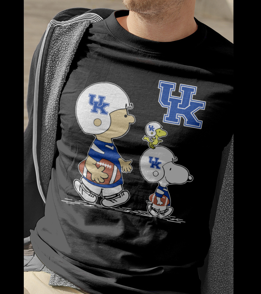 Kentucky Wildcats Peanuts Snoopy Woodstock Football Helmet T-Shirt