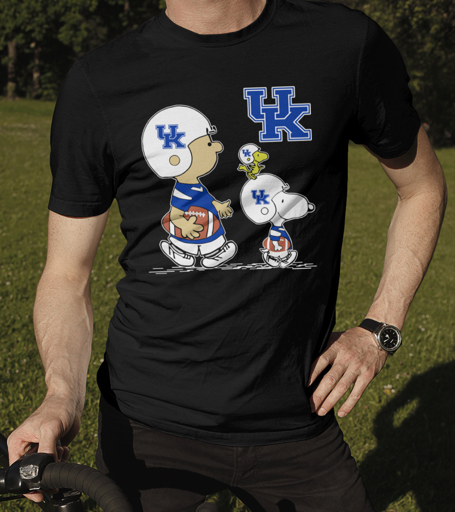 Kentucky Wildcats Peanuts Snoopy Woodstock Football Helmet T-Shirt
