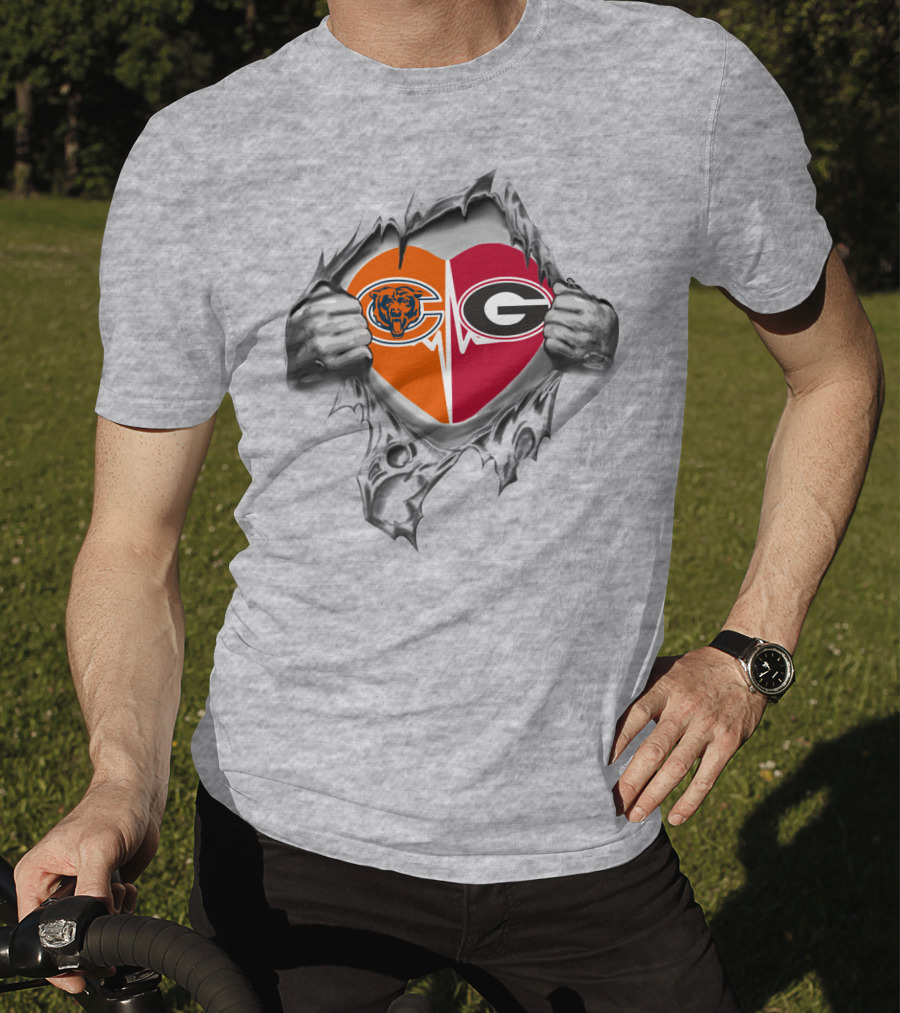 Chicago Bears Georgia Bulldogs Heart Torn Fabric T-Shirt