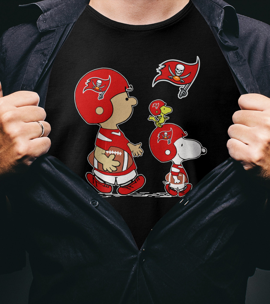 Buccaneers Snoopy Football Team Peanuts Characters Wearing Helmets And Flag T-Shirt