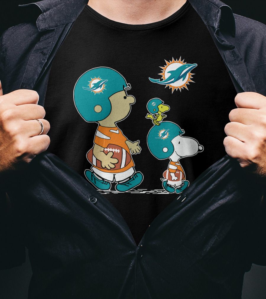 Miami Dolphins Snoopy And Woodstock Football Adventure T-Shirt