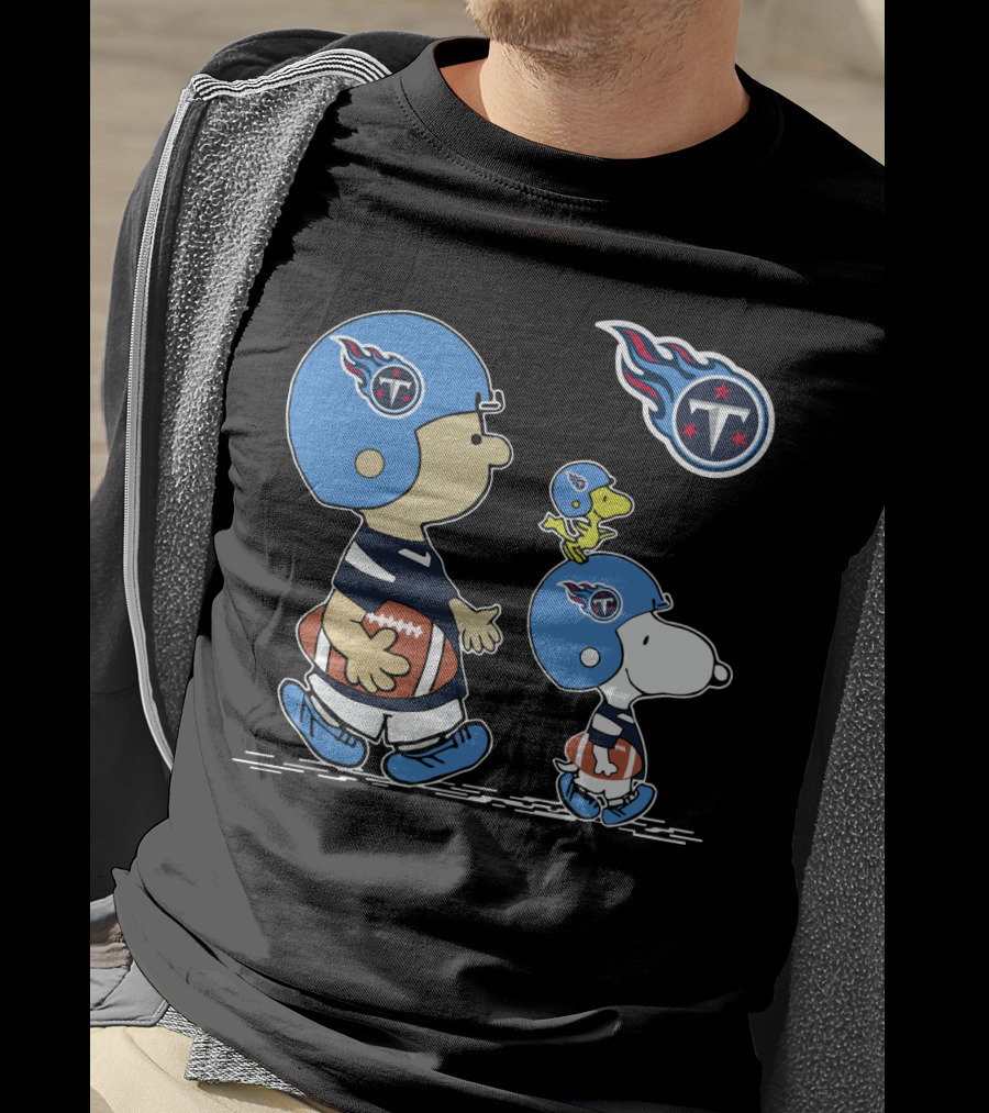 Titans Snoopy Charlie Brown Woodstock Football Helmets T-Shirt