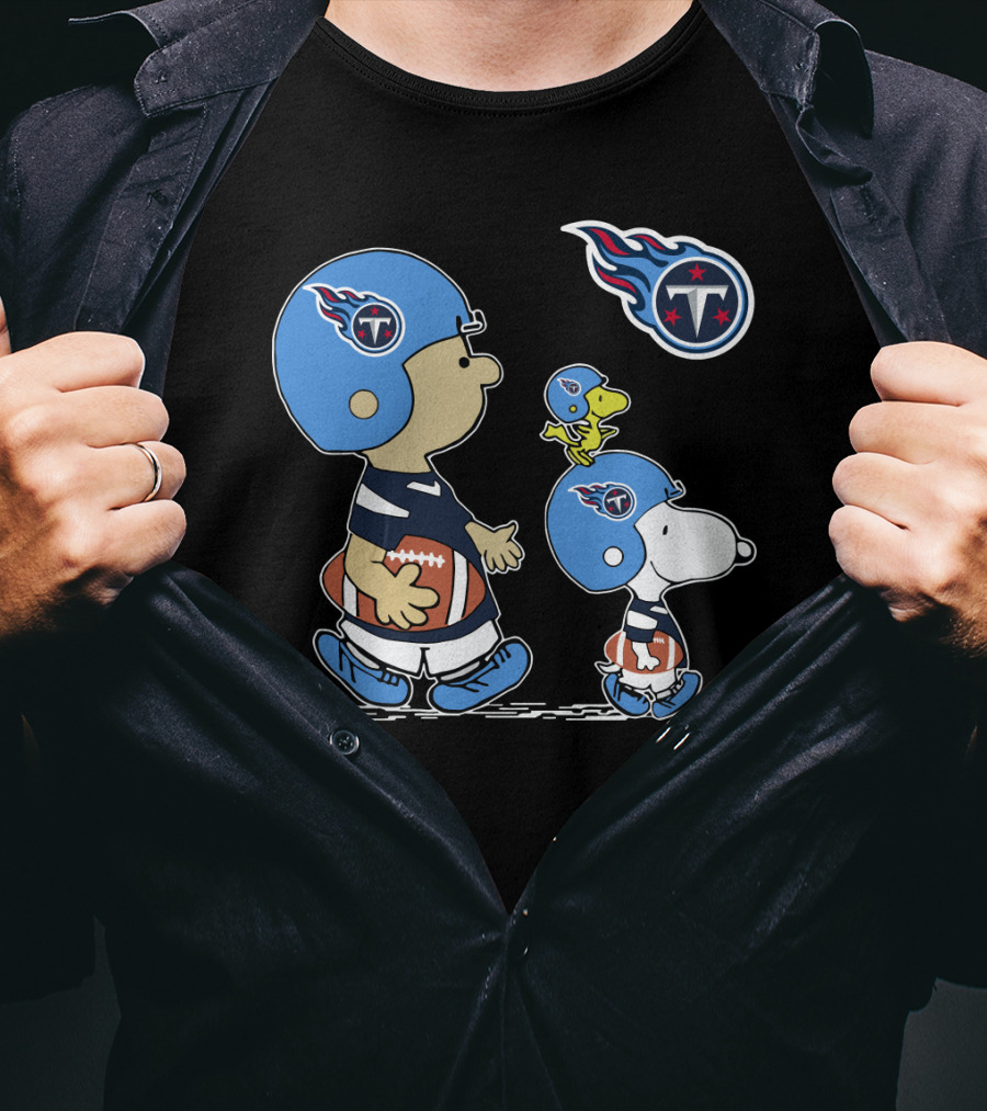 Titans Snoopy Charlie Brown Woodstock Football Helmets T-Shirt
