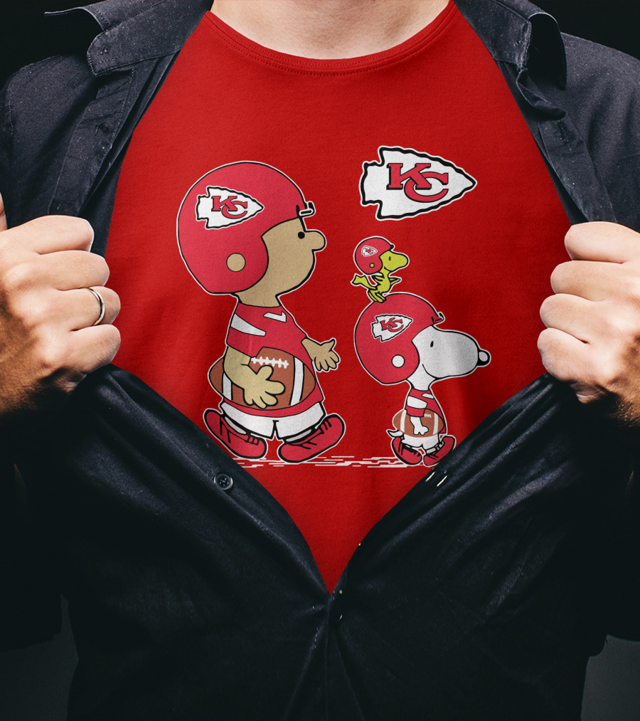 Kansas City Chiefs Snoopy And Woodstock Football Characters T-Shirt