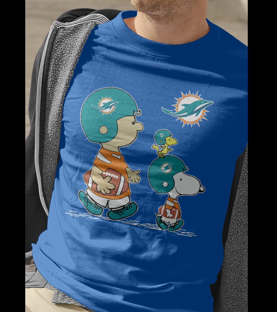 Miami Dolphins Snoopy Woodstock Friends Peanuts Football Collaboration T-Shirt