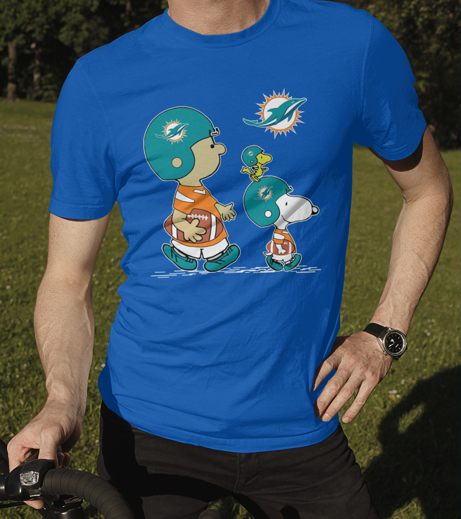 Miami Dolphins Snoopy Woodstock Friends Peanuts Football Collaboration T-Shirt
