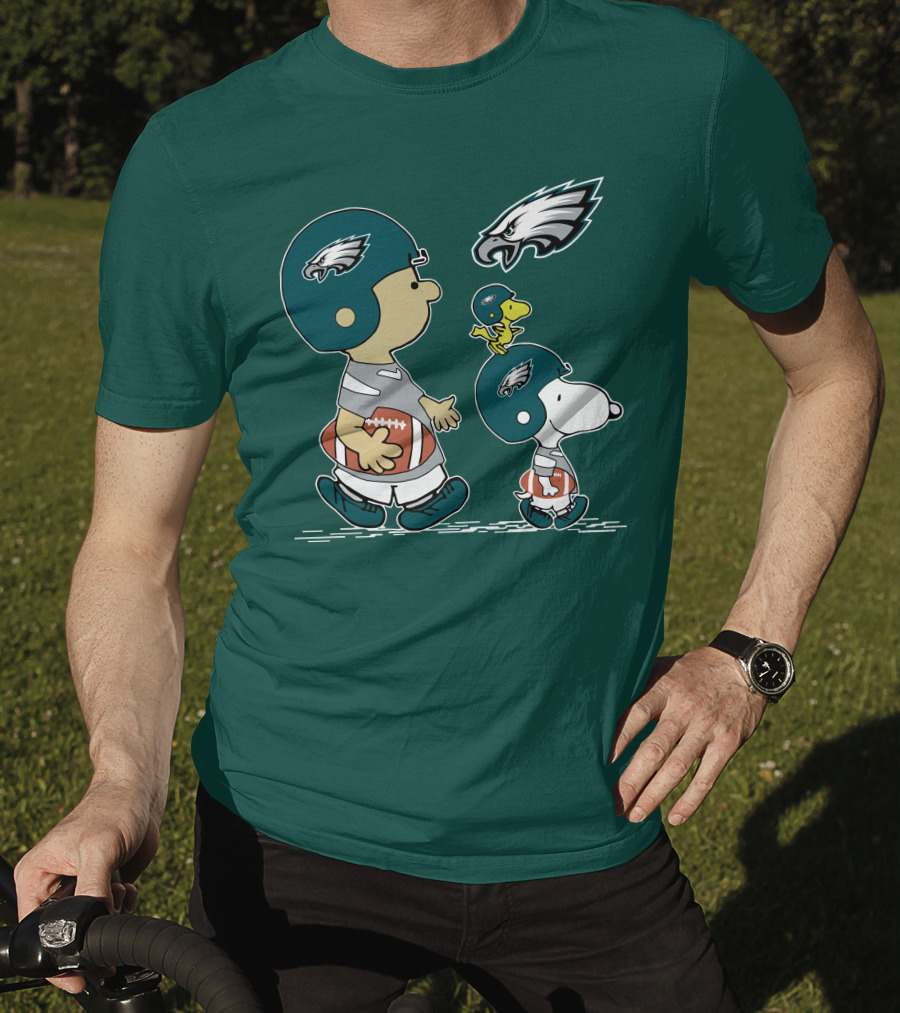 Philadelphia Eagles Snoopy And Woodstock Football Helmets T-Shirt