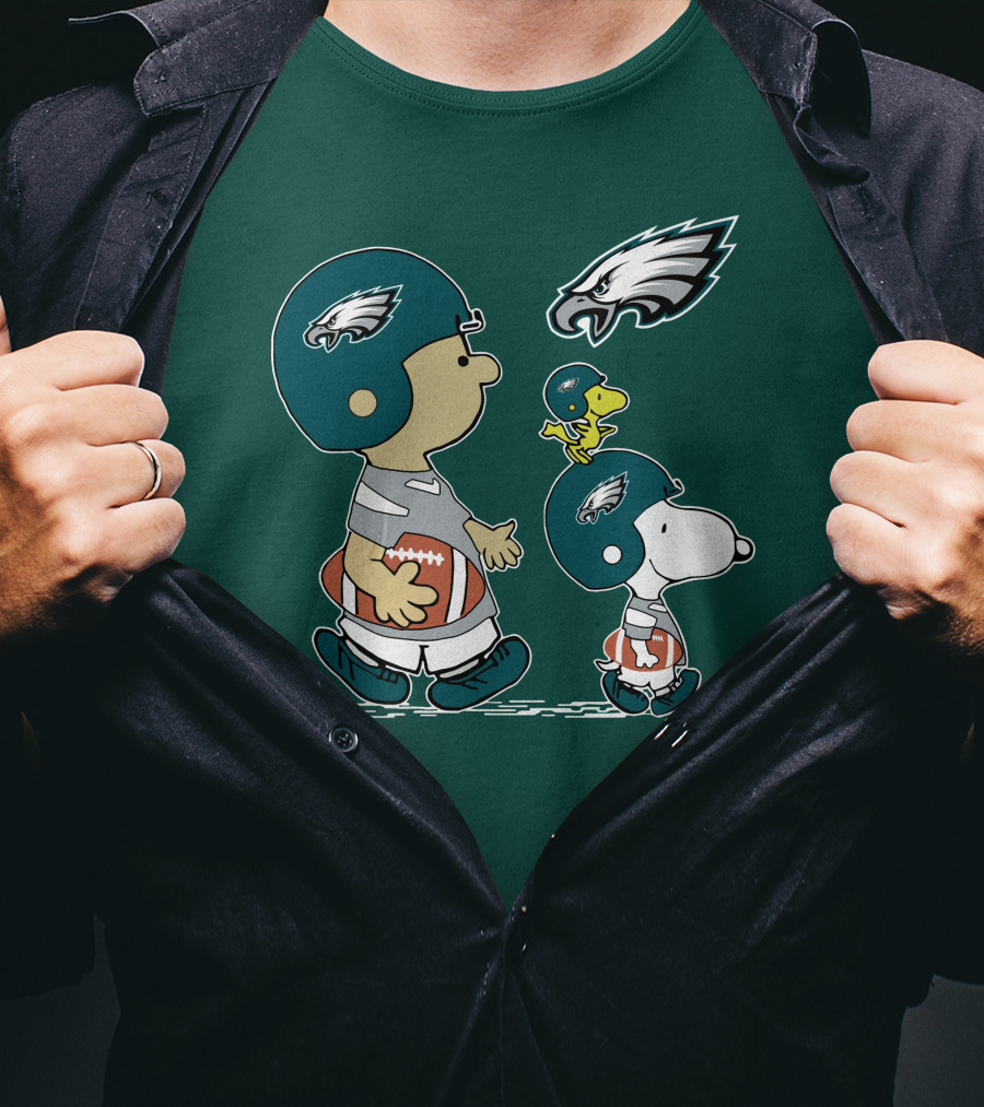 Philadelphia Eagles Snoopy And Woodstock Football Helmets T-Shirt