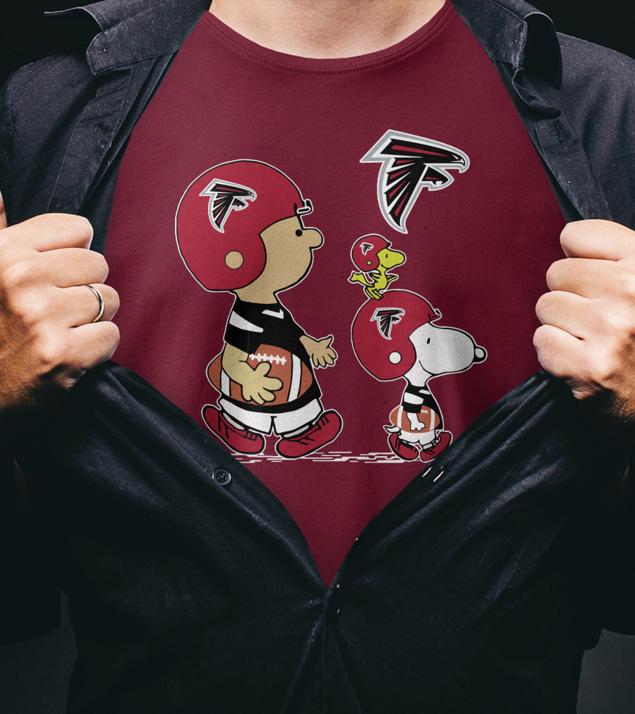 Falcons Snoopy Charlie Brown Woodstock Football Team T-Shirt