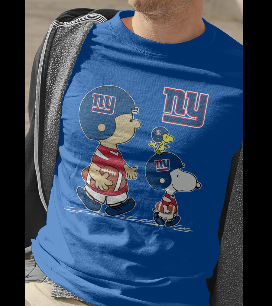 New York Giants Peanuts Snoopy Football T-Shirt