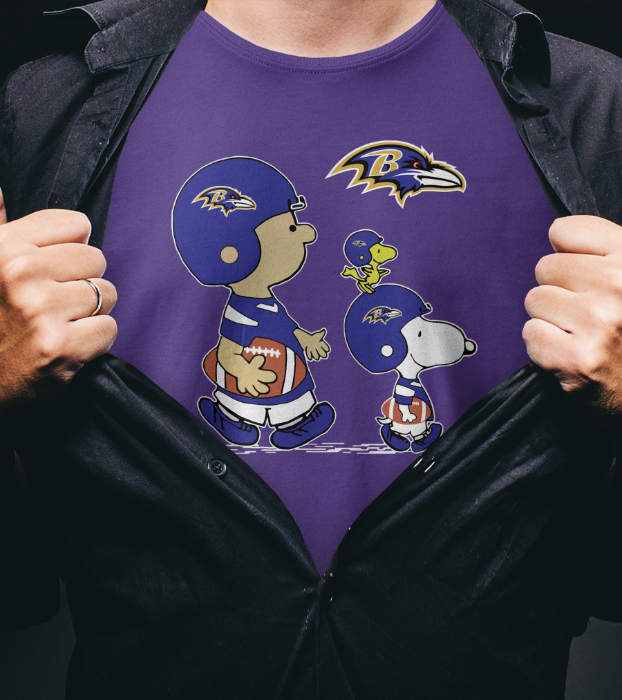Baltimore Ravens Peanuts Snoopy And Woodstock Football T-Shirt
