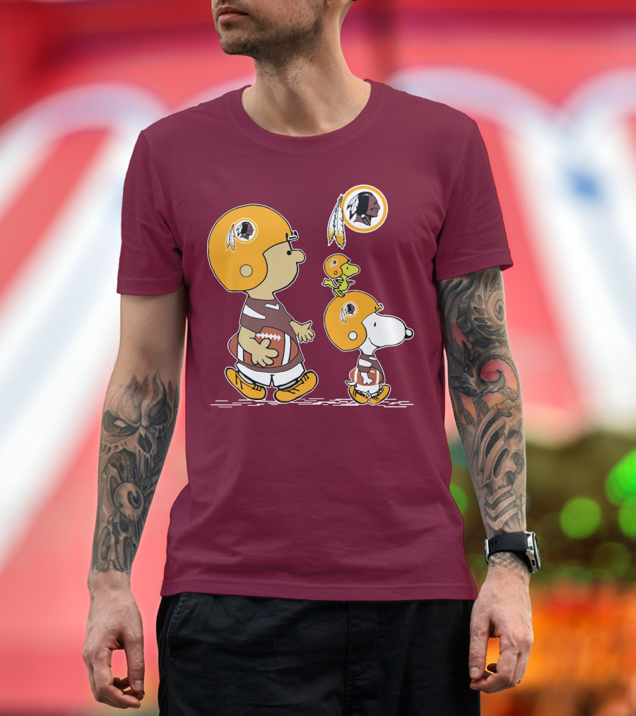 Redskins Snoopy Football Team Helmet Charlie Brown Woodstock T-Shirt
