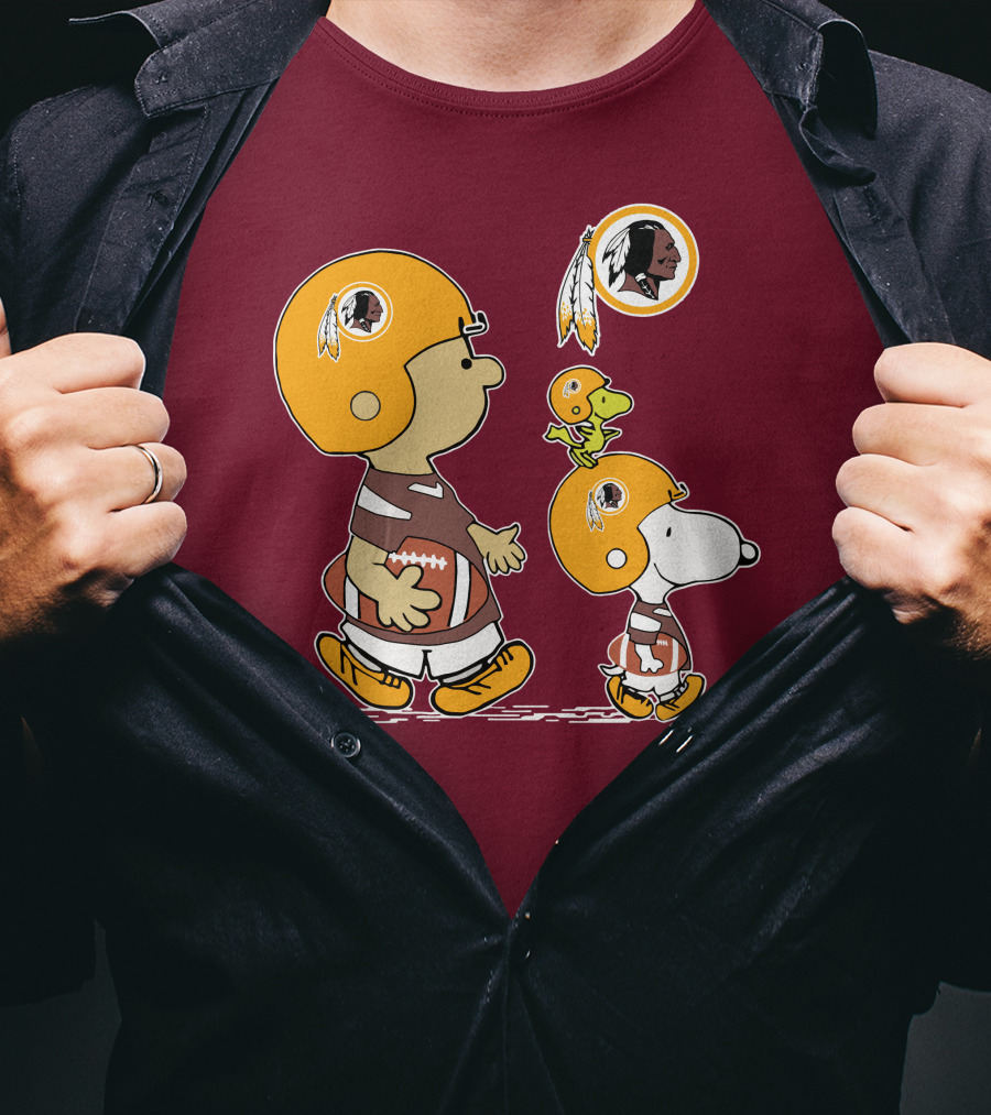 Redskins Snoopy Football Team Helmet Charlie Brown Woodstock T-Shirt