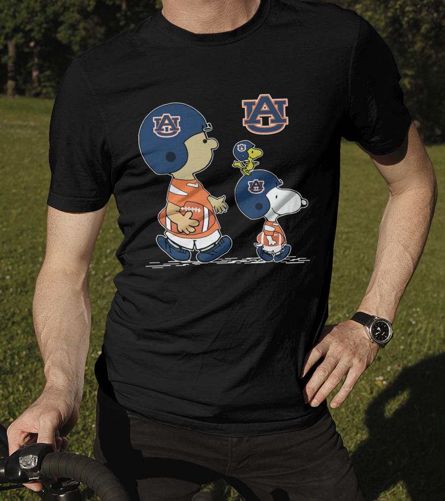 Auburn Tigers Snoopy And Woodstock Football Helmets Peanuts Collaboration T-Shirt