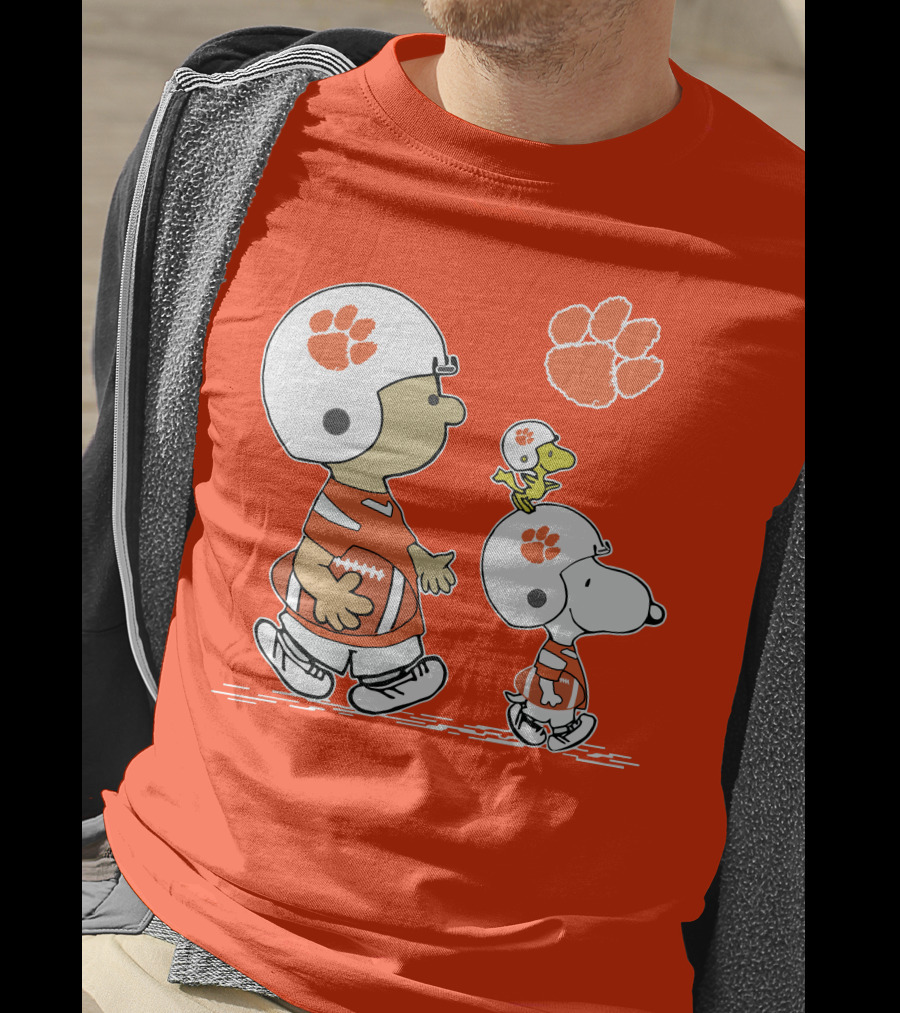 Clemson Tigers Snoopy Football Helmets And Paw Print Charlie Brown Woodstock T-Shirt