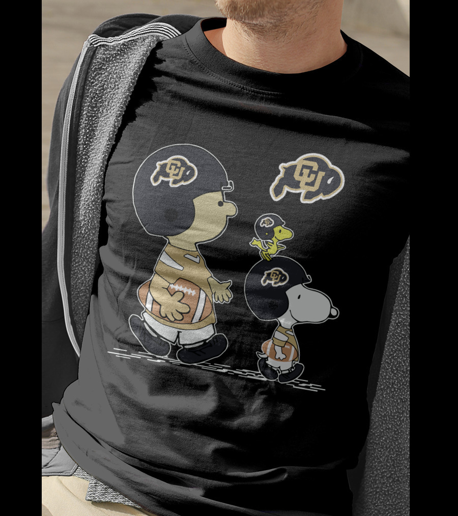 Colorado Buffaloes Peanuts Snoopy Football Team T-Shirt