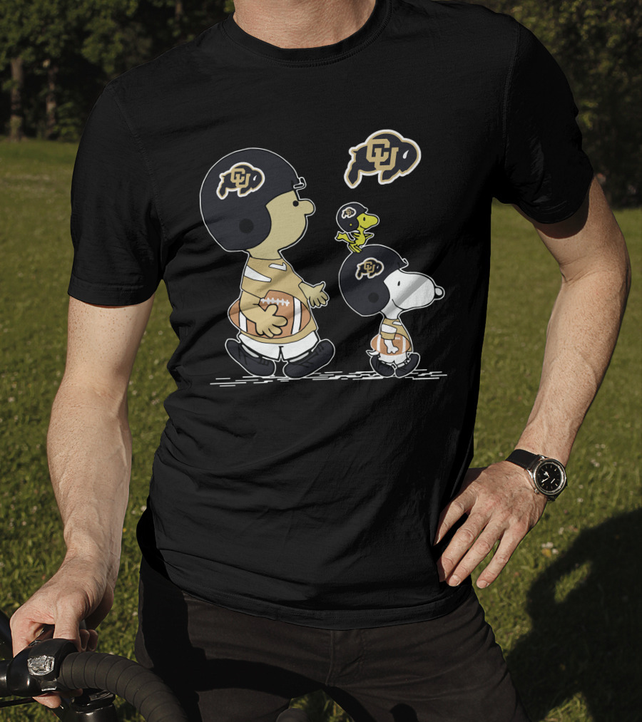 Colorado Buffaloes Peanuts Snoopy Football Team T-Shirt