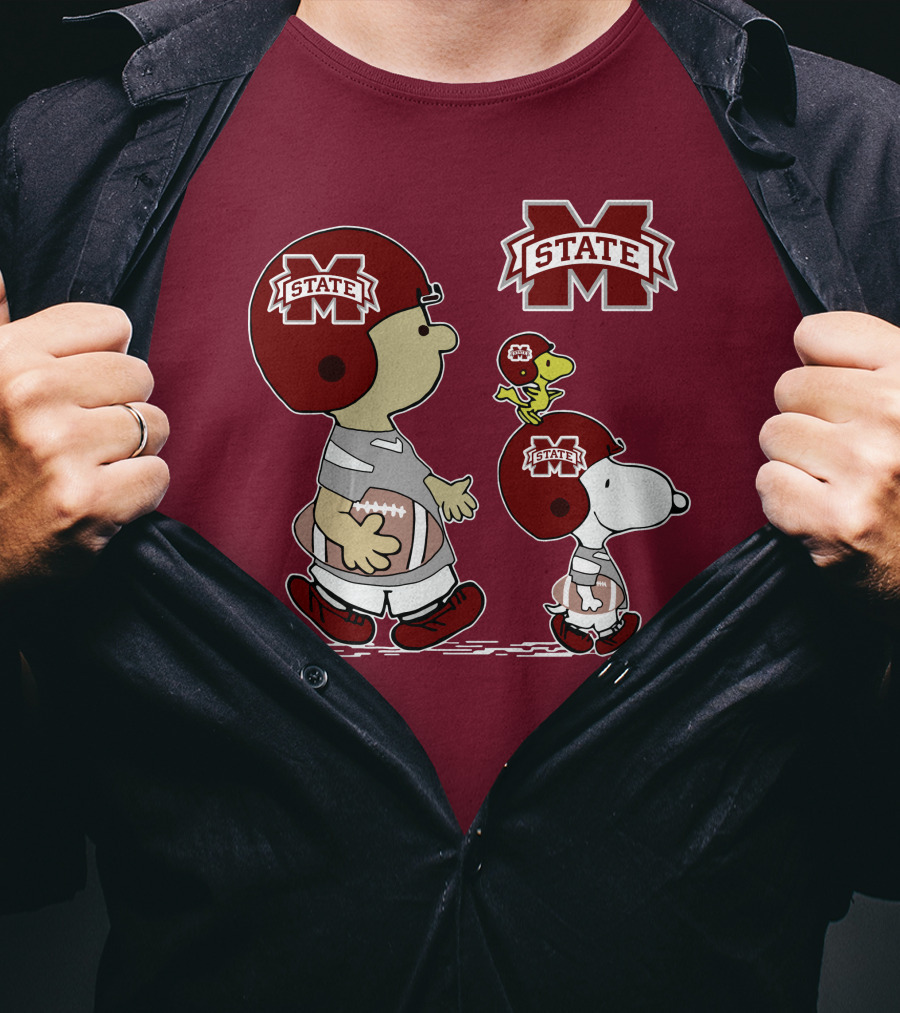 MS State Bulldogs Snoopy Woodstock Football Helmet Football Charlie Brown T-Shirt