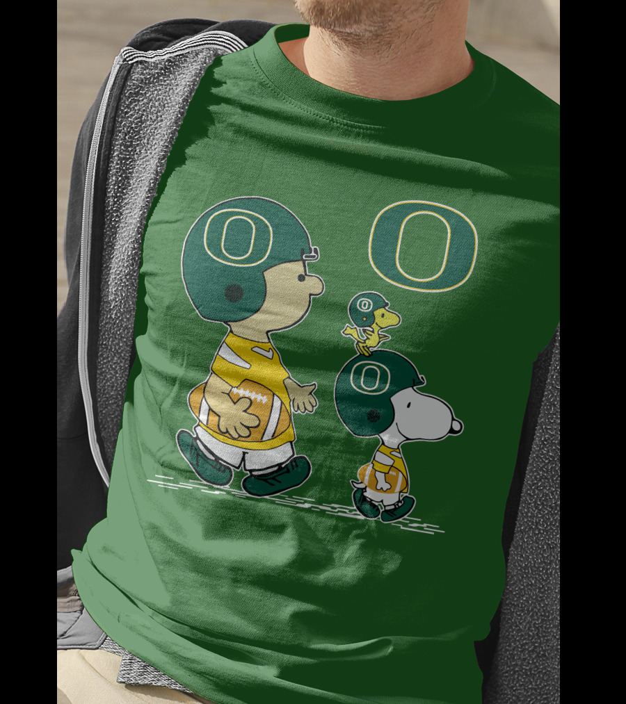 Oregon Ducks Snoopy Charlie Brown Woodstock Football Helmet Peanuts T-Shirt