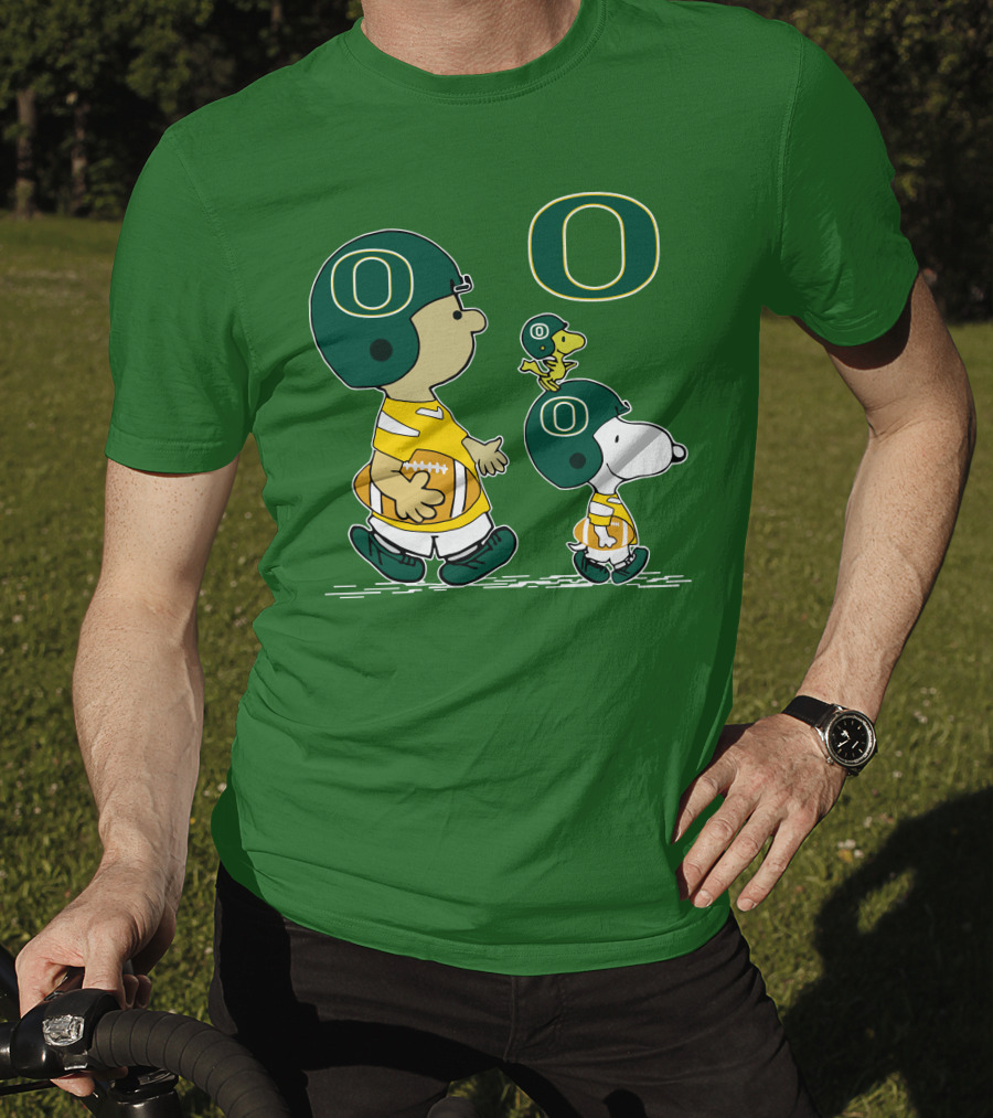 Oregon Ducks Snoopy Charlie Brown Woodstock Football Helmet Peanuts T-Shirt