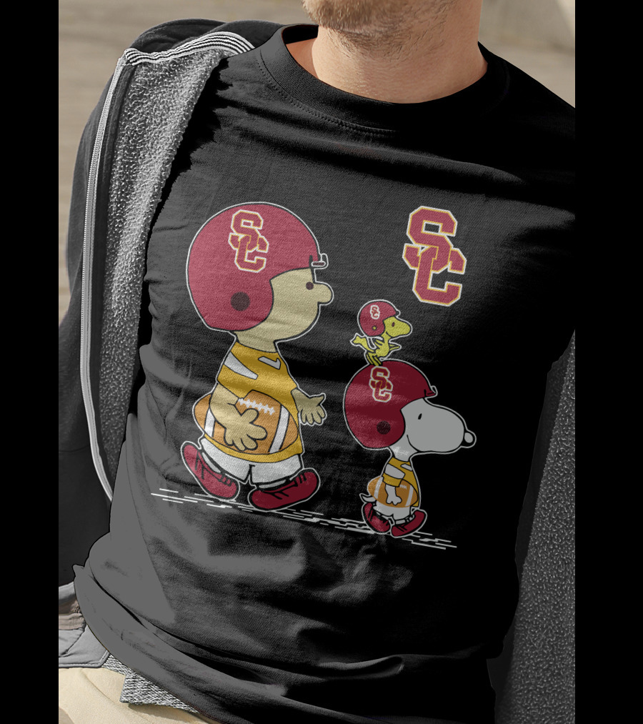 Usc Trojans Snoopy Football Woodstock Peanuts Characters T-Shirt