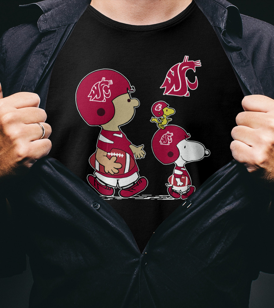 Washington State Cougars Snoopy Football Team T-Shirt