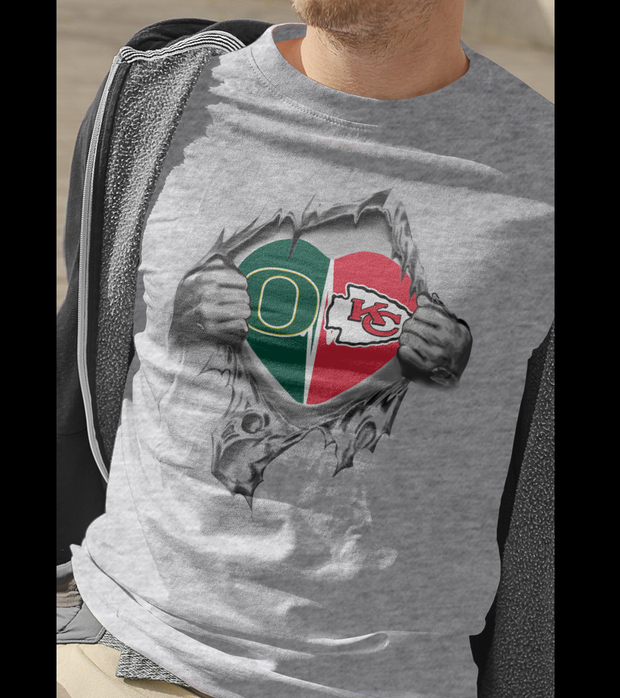 Chiefs Ducks Heart Peeking Design With Kansas City Logo And Oregon Emblem T-Shirt