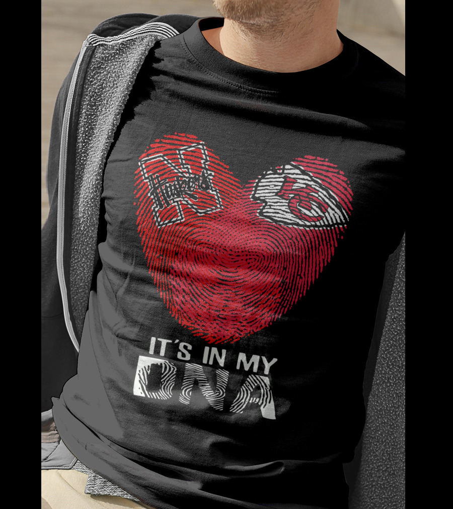 Nebraska Cornhuskers Kansas City Chiefs It's In My DNA Fingerprint Heart T-Shirt