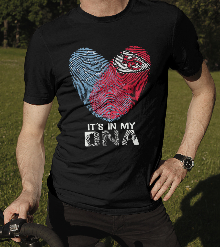 It's In My DNA North Carolina Tar Heels And Chiefs Fingerprint Heart T-Shirt