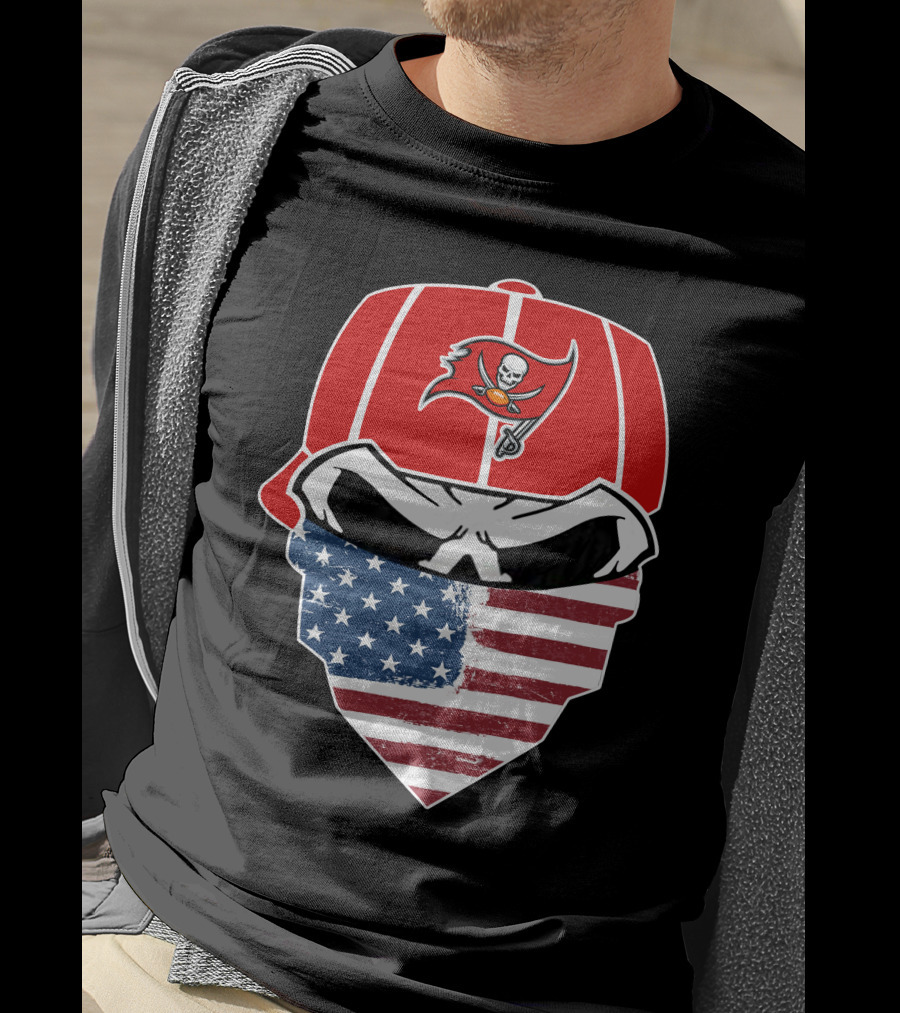 Buccaneers Skull Bandana American Flag Mask T-Shirt