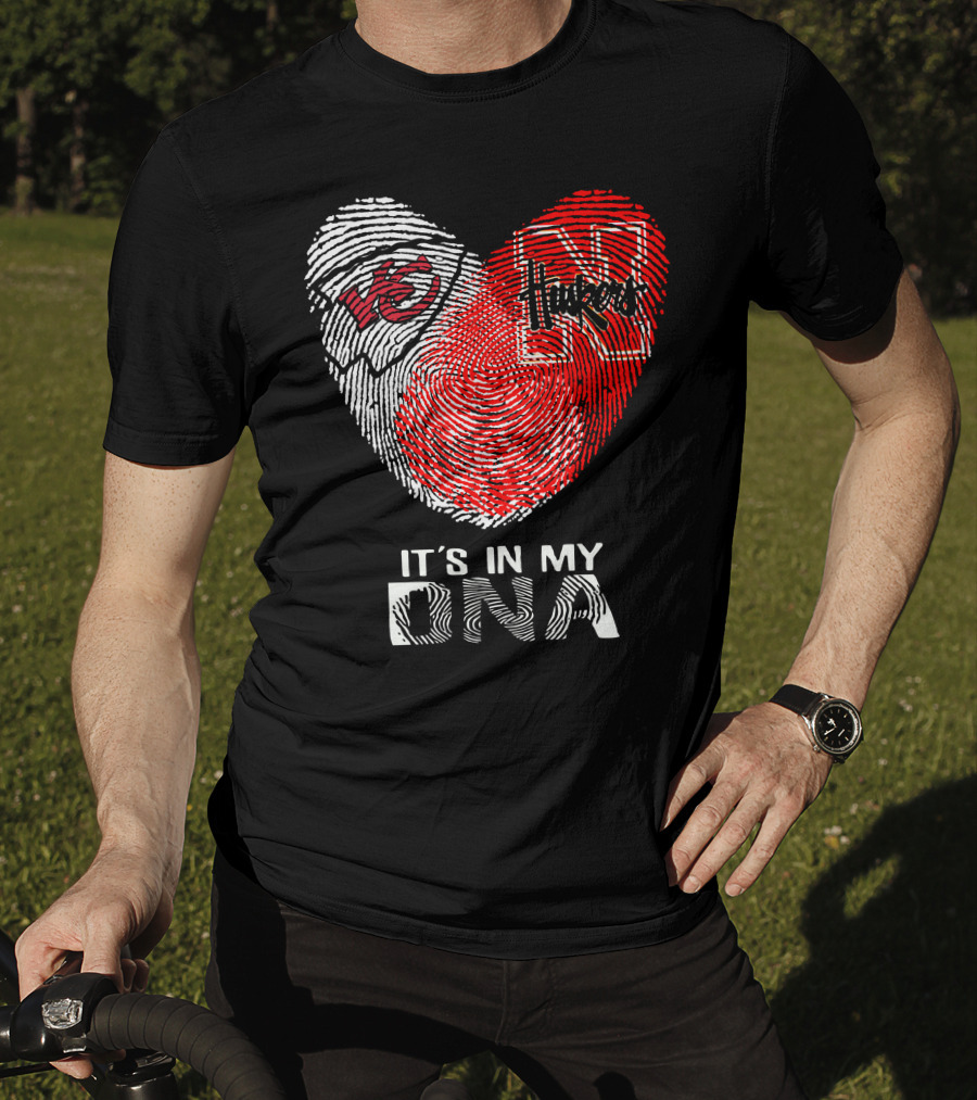 Chiefs Huskers It's In My Dna Fingerprint Heart T-Shirt