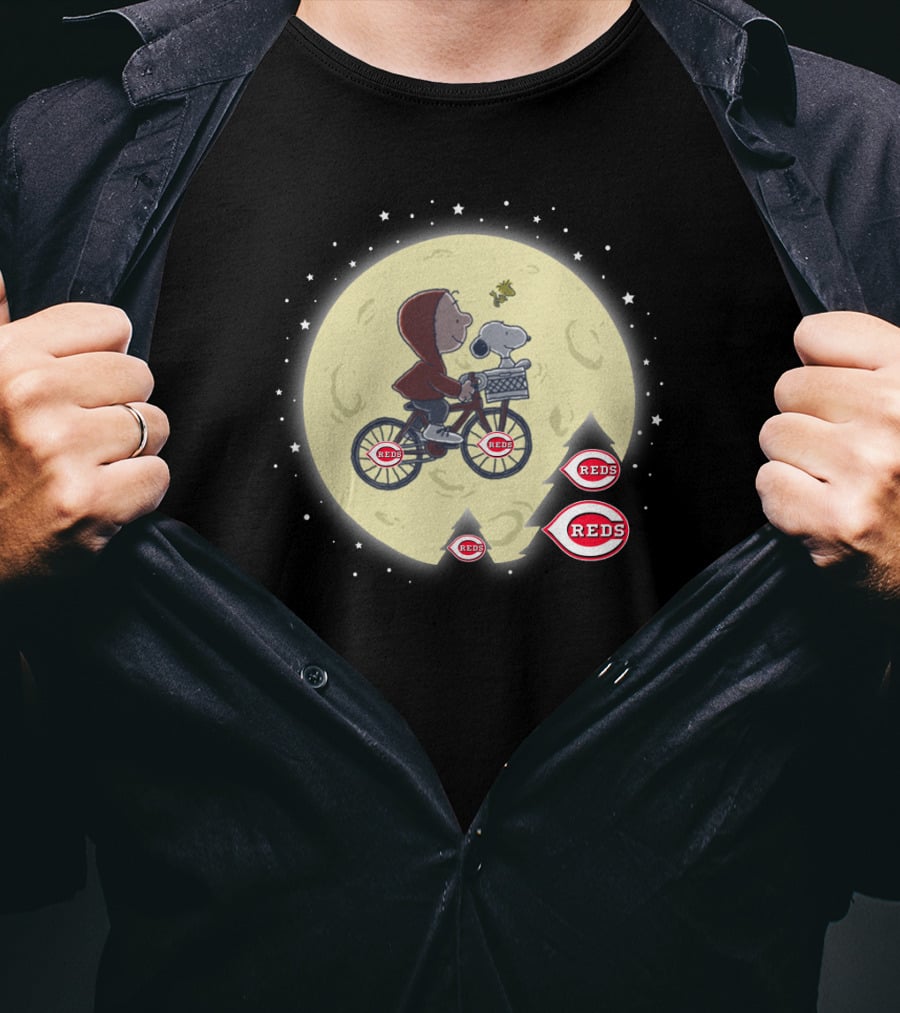 Cincinnati Reds E.t. Peanuts Crossover With Moon And Bicycle T-Shirt