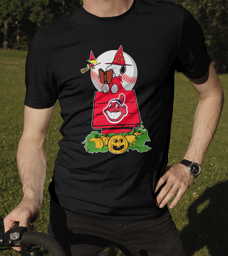 Snoopy Halloween Cleveland Baseball Pumpkins And Witch Hat T-Shirt