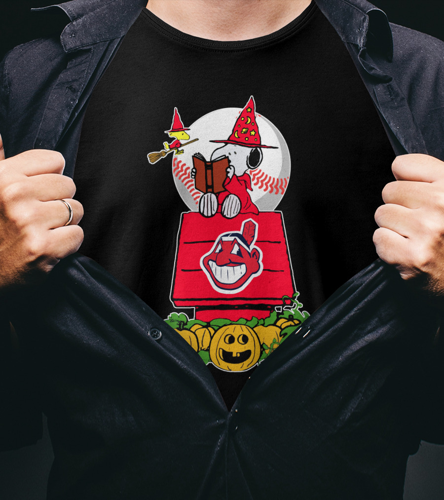 Snoopy Halloween Cleveland Baseball Pumpkins And Witch Hat T-Shirt