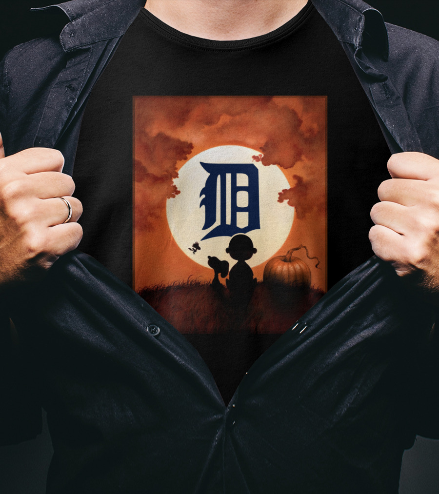 Detroit Tigers Halloween Full Moon Pumpkin Scene T-Shirt