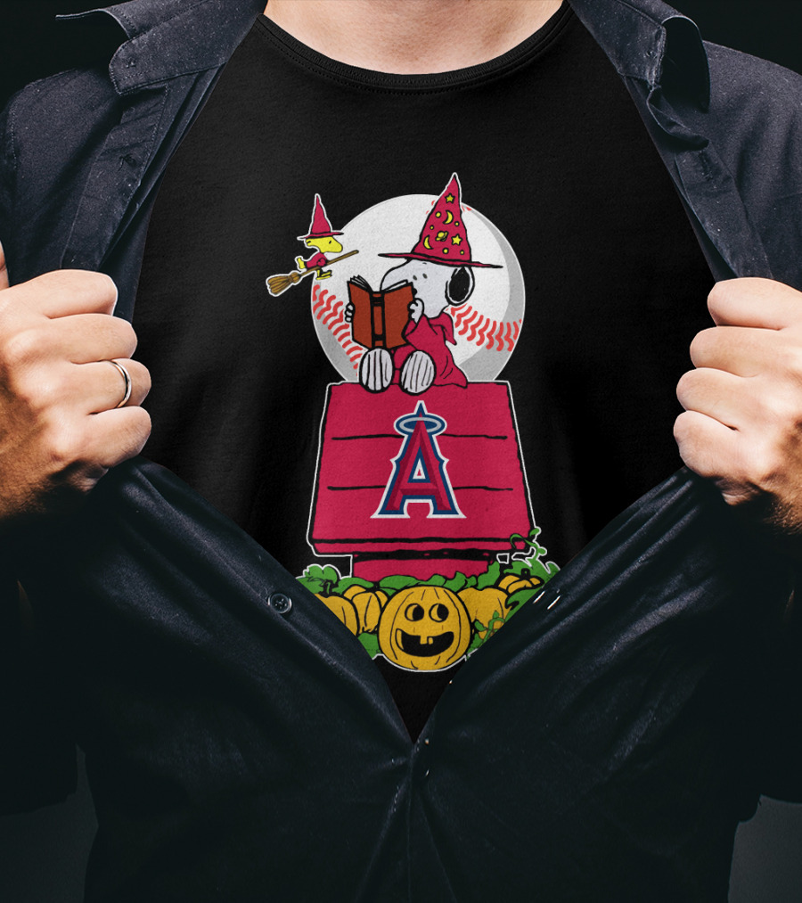 Snoopy And Woodstock Halloween Los Angeles Angels Baseball Pumpkin Scene T-Shirt