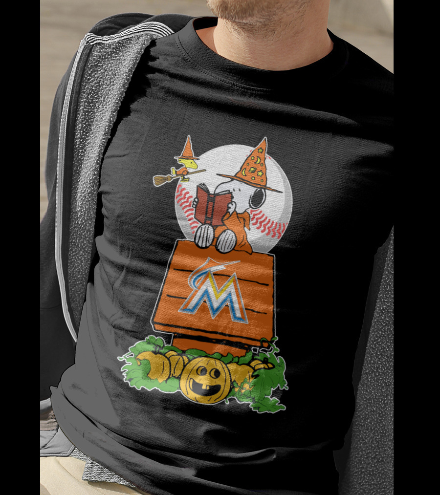 Miami Marlins Halloween Baseball Snoopy Pumpkin T-Shirt