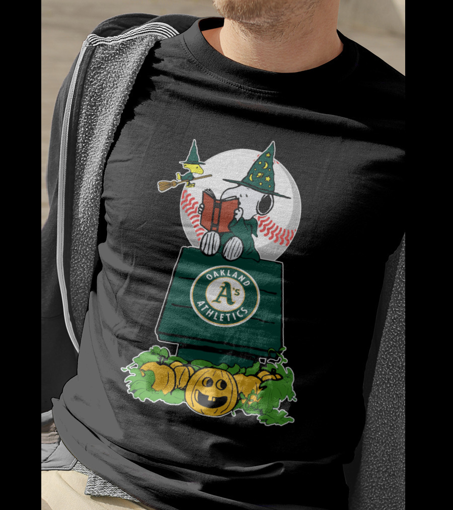 Oakland Athletics Halloween Snoopy And Woodstock Pumpkin Scene T-Shirt
